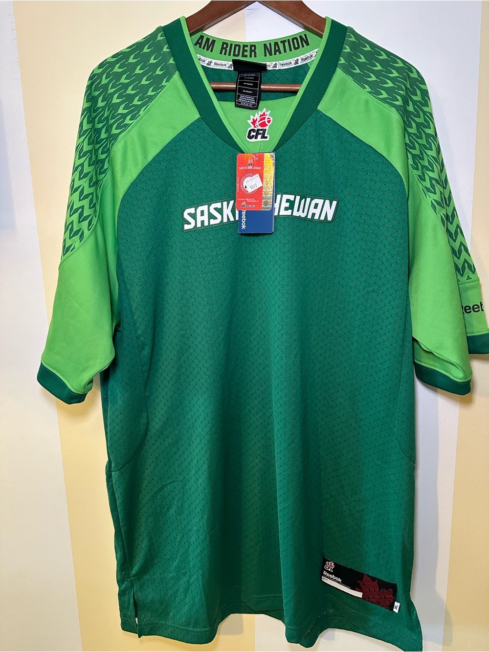 NWT Reebok Saskatchewan Roughriders CFL Football Jersey Mens XL Rider Nation